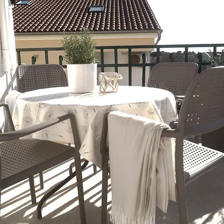 Dandelion Rovinj-free Bikes Apartment